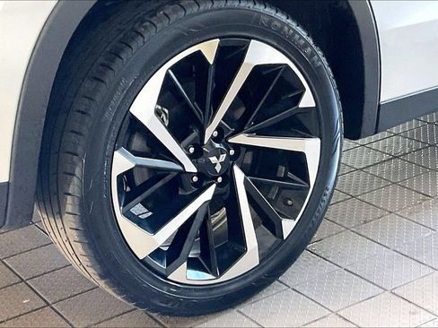 Used 2024 Mitsubishi Outlander SE FWD image 35