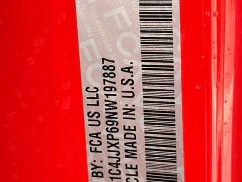 Used 2022 Jeep Wrangler Unlimited Sahara 4xe image 38