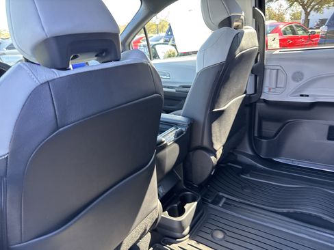 New 2026 Toyota Sienna XSE image 26