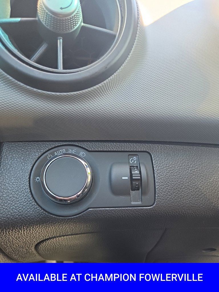 Used 2013 Chevrolet Sonic LS FWD image 23