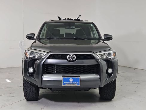 Used 2018 Toyota 4Runner SR5 Premium AWD/4WD image 9
