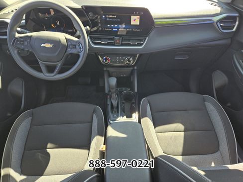 Used 2025 Chevrolet TrailBlazer LT image 13