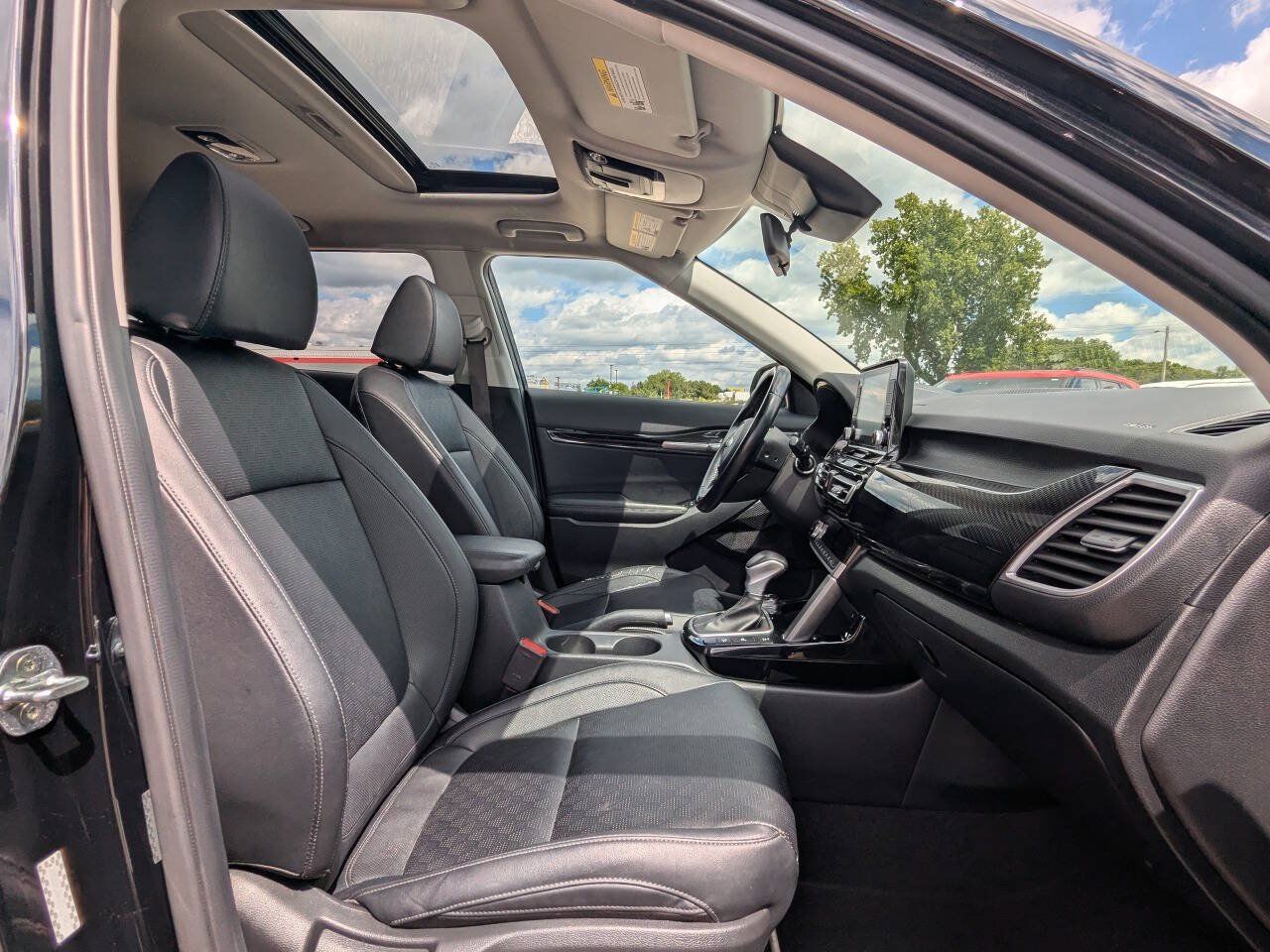 Used 2021 Kia Seltos EX AWD/4WD image 16