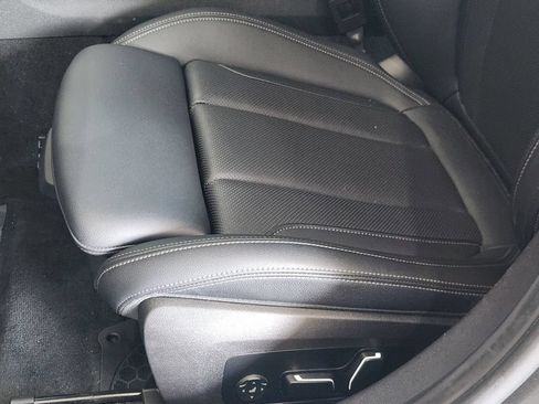 Used 2024 BMW 330i Sedan w/ Convenience Package RWD image 24