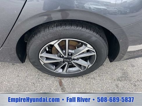 Used 2024 Kia Forte LXS FWD image 11