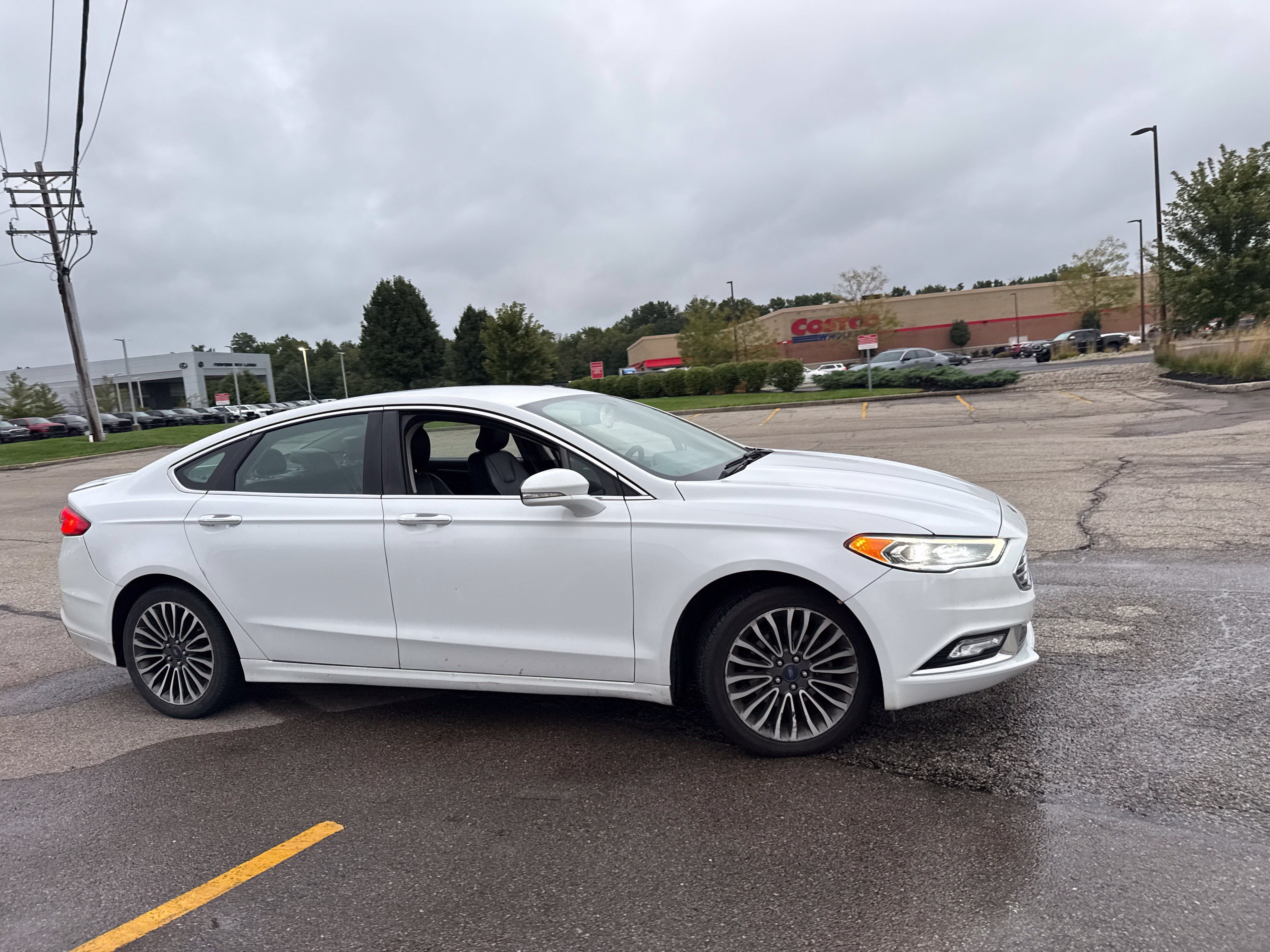 Used 2017 Ford Fusion Titanium FWD image 25