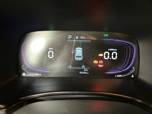 Used 2025 Kia Soul LX w/ LX Technology Package FWD image 22