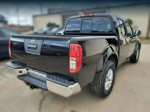 Used 2015 Nissan Frontier SV RWD image 13