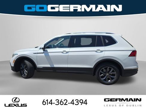Used 2023 Volkswagen Tiguan SE w/ Panoramic Sunroof Package AWD/4WD image 22