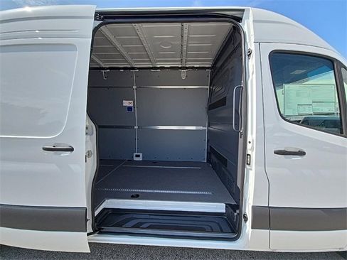 New 2025 Mercedes-Benz Sprinter 2500 image 8