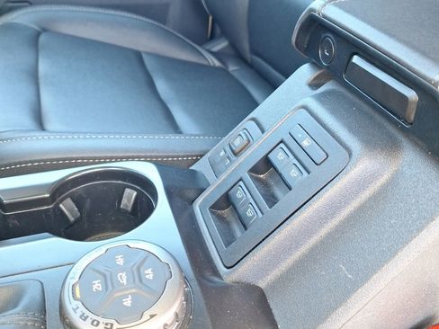Used 2025 Ford Bronco Badlands AWD/4WD image 14