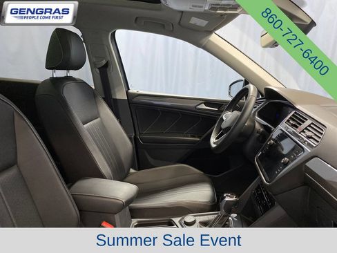 Used 2022 Volkswagen Tiguan SE AWD/4WD image 44