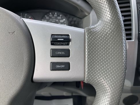 Used 2019 Nissan Frontier SV image 17