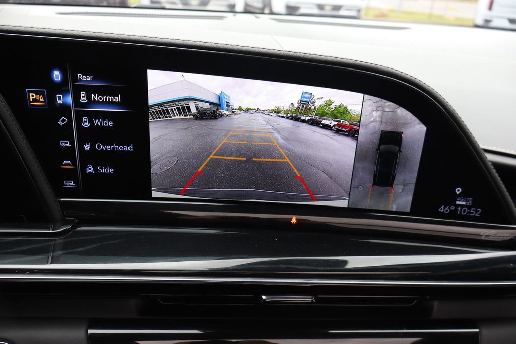Used 2024 Cadillac Escalade ESV V AWD/4WD image 14