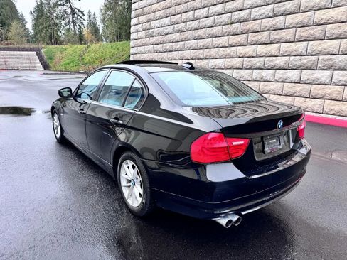 Used 2010 BMW 328i xDrive Sedan image 3
