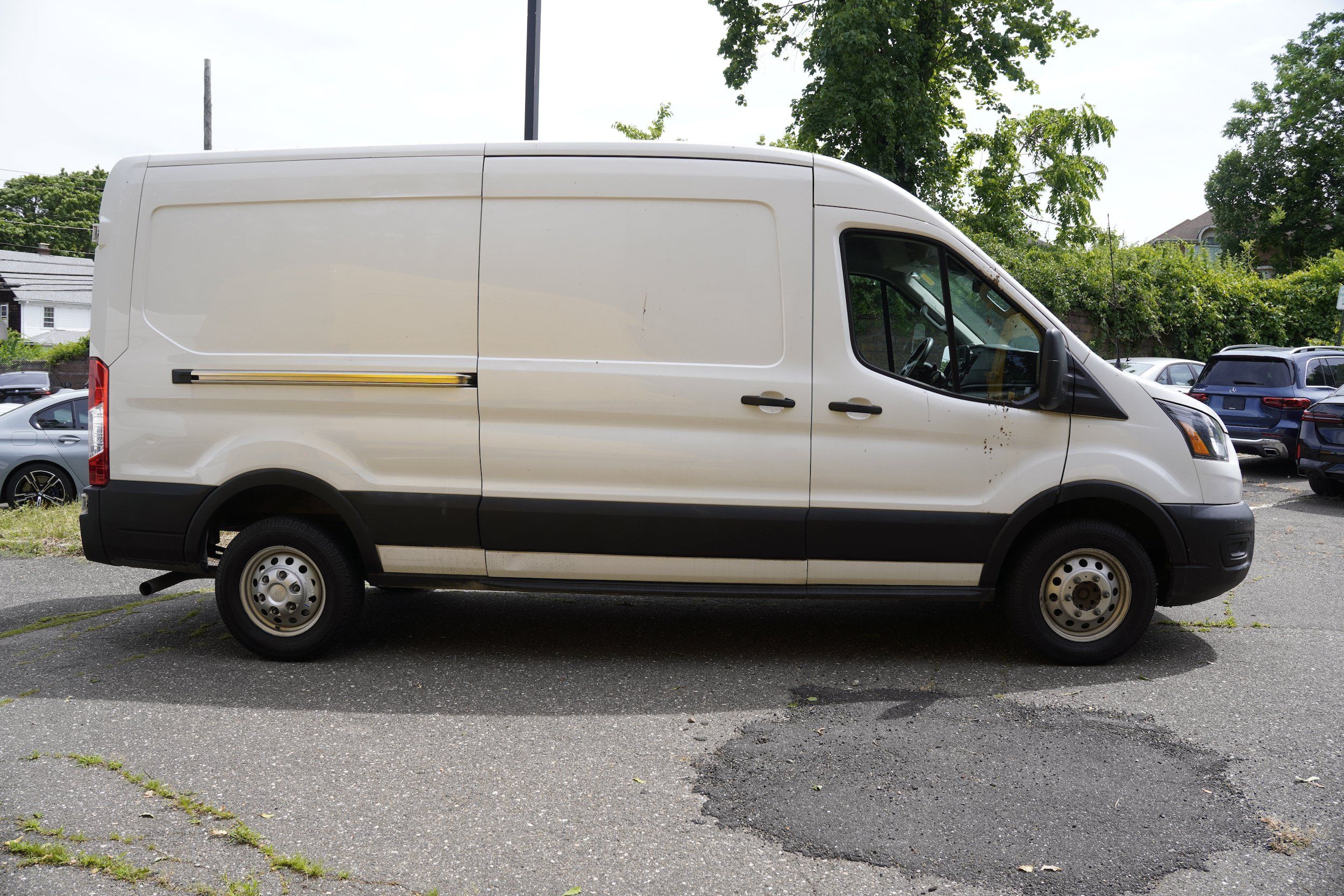 Used 2023 Ford Transit 250 Medium Roof AWD image 8