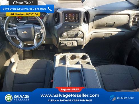 Used 2022 Chevrolet Silverado 2500 Custom w/ Custom Value Package image 11