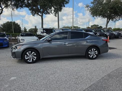 Certified 2025 Nissan Altima 2.5 S FWD image 5