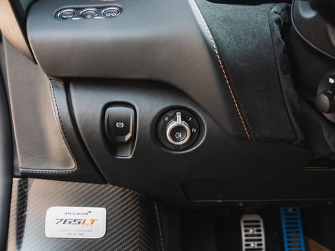 Used 2022 McLaren 765LT RWD image 44