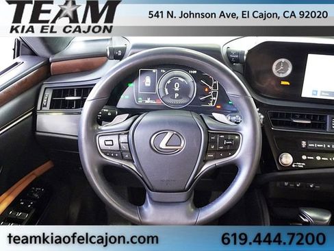 Used 2023 Lexus ES 300h w/ Premium Package image 21