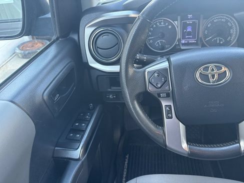 Used 2019 Toyota Tacoma SR5 RWD image 20