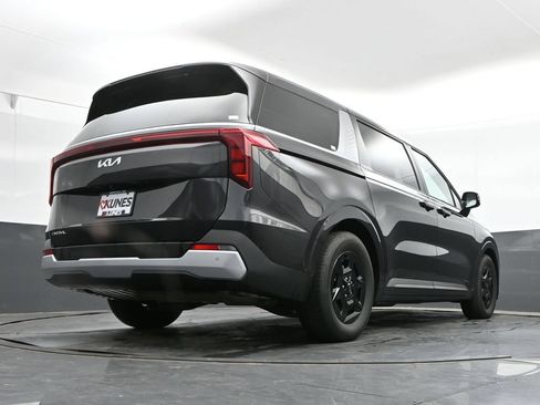 Used 2026 Kia Carnival FWD image 38