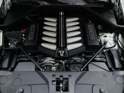 Used 2016 Rolls-Royce Ghost image 29