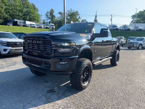 Used 2026 RAM 2500 Big Horn AWD/4WD image 4