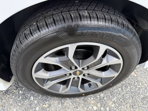 Used 2017 Chevrolet Sonic LT FWD image 15