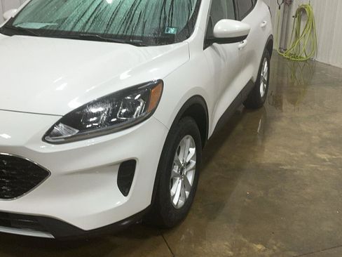 Certified 2021 Ford Escape SE w/ Cold Weather Package image 1