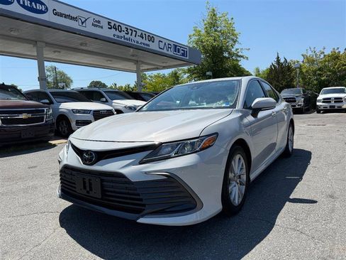 Used 2023 Toyota Camry LE w/ Convenience Package FWD image 1
