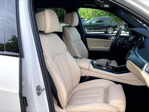 Used 2022 BMW X5 xDrive45e w/ M Sport Package AWD/4WD image 8