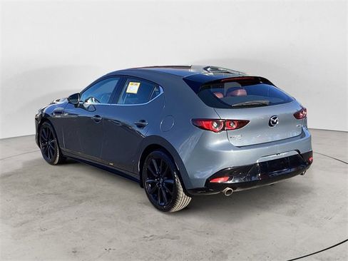 Used 2020 MAZDA MAZDA3 Premium image 3
