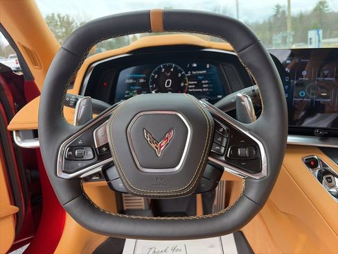 Used 2024 Chevrolet Corvette Stingray Premium Conv w/ Z51 Performance Package image 9