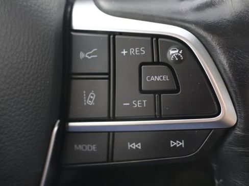 Used 2021 Toyota Highlander Platinum AWD/4WD image 12
