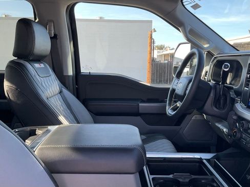 New 2025 Ford F250 XLT w/ Black Appearance Package AWD/4WD image 46