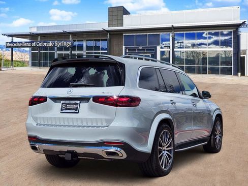 New 2026 Mercedes-Benz GLS 580 4MATIC image 5