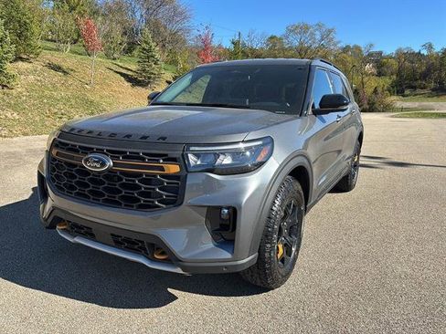 New 2026 Ford Explorer Tremor w/ Tremor Convenience Package image 8