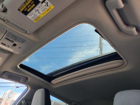 Used 2018 Toyota RAV4 Adventure AWD/4WD image 19
