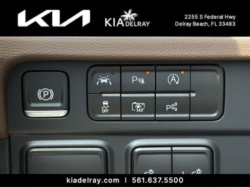 Used 2025 Chevrolet Tahoe High Country RWD image 25
