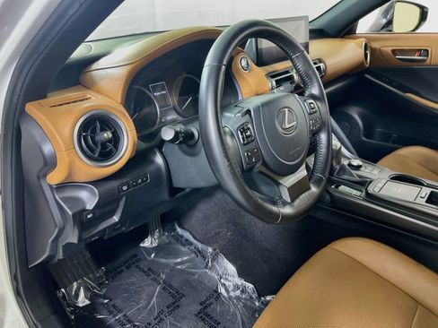 Used 2021 Lexus IS 300 AWD image 9