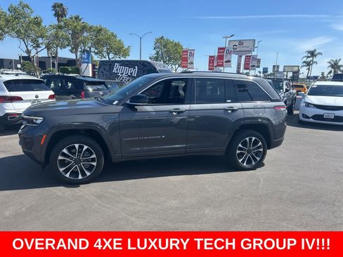 Used 2022 Jeep Grand Cherokee Overland w/ Luxury Tech Group IV image 4