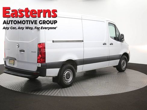 Used 2019 Freightliner Sprinter 2500 RWD image 36