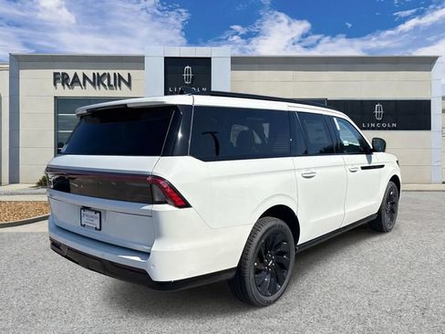 New 2026 Lincoln Navigator L Reserve w/ Jet Appearance Package AWD/4WD image 7