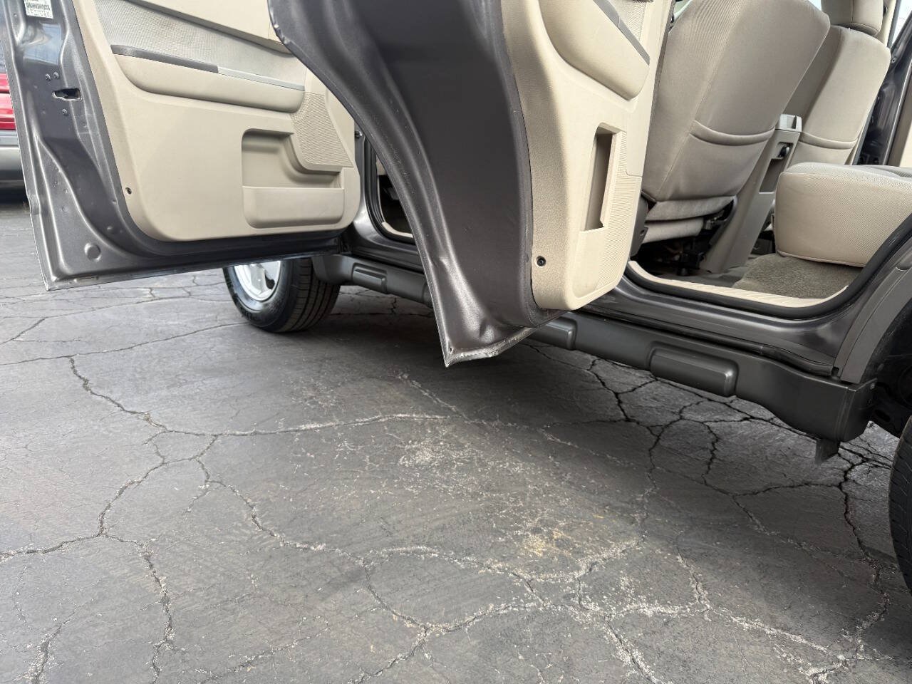 Used 2010 Ford Escape XLT AWD/4WD image 7
