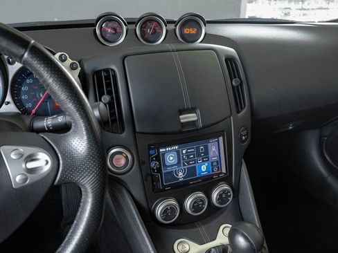 Used 2020 Nissan 370Z Coupe image 22