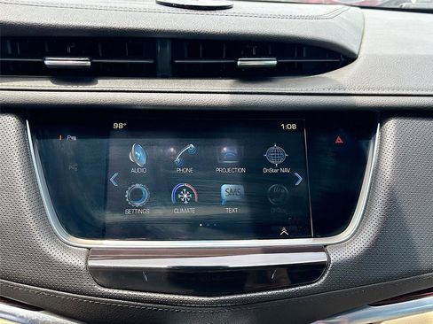 Used 2018 Cadillac XT5 Luxury w/ Driver Awareness Package image 15