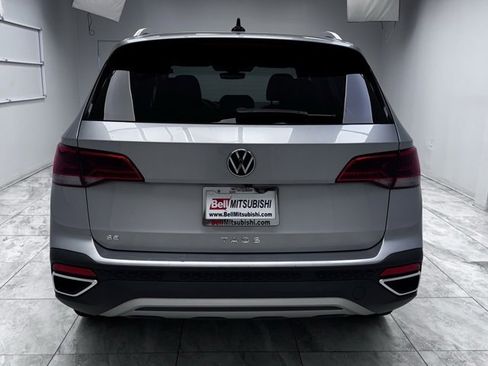 Used 2024 Volkswagen Taos SE image 6