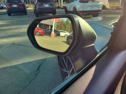 Certified 2022 Toyota Camry SE image 17