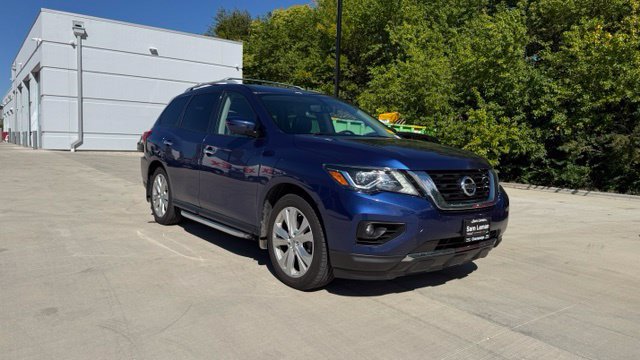 Used 2018 Nissan Pathfinder SL w/ SL Premium Package AWD/4WD image 1